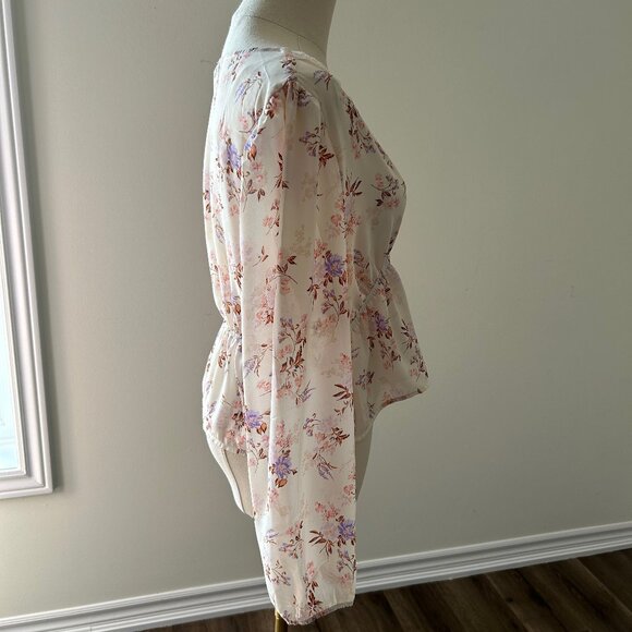 NWOT Large White Long Sleeve Plunge V-Neck Floral Peplum Puff Sleeve Blouse - Picture 7 of 16